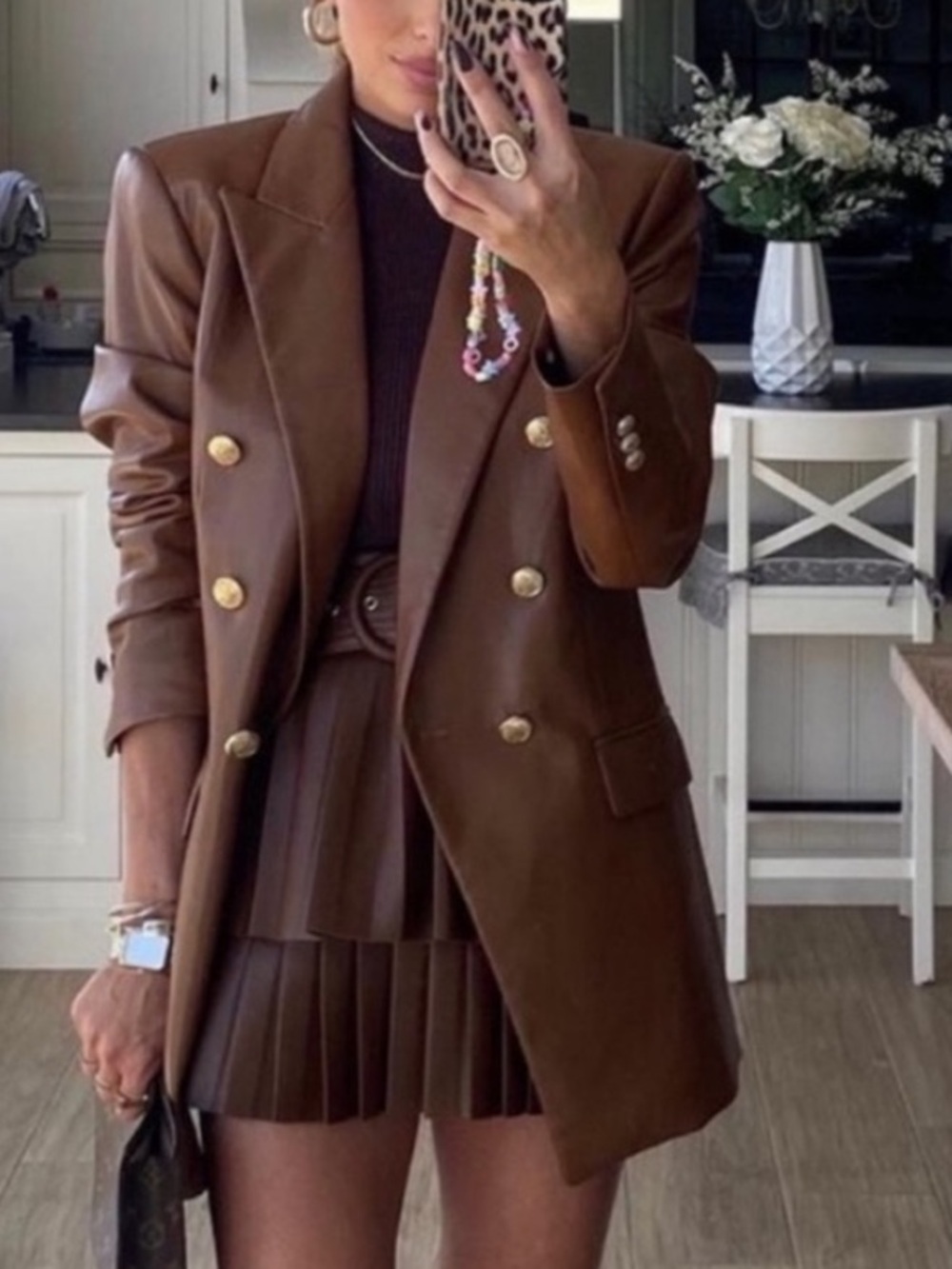 Zara Brown Pleated Faux-Leather Mini Skirt with Round Belt - Picture 5 of 13